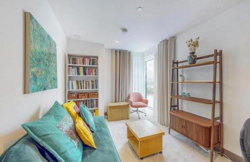 Woolwich Riverside Apartment | 2BDR Near Thames Path & Woolwich Elizabeth Line