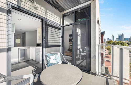 Perth Apartment | 2bdr on Beaufort Street Parking - Mount Lawley