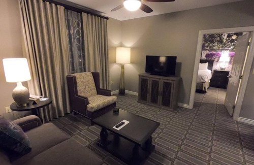 Las Vegas Resort | 2Bed/2Bath Deluxe Condo! Book Your Vegas Getaway With Us!