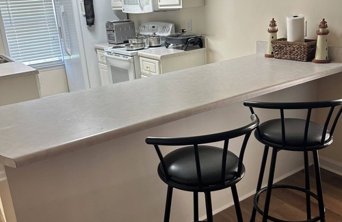 Huntcliff House | 2Bed/2Bath Townhome w/Fishing Pond, Fenced Backyard, and Office