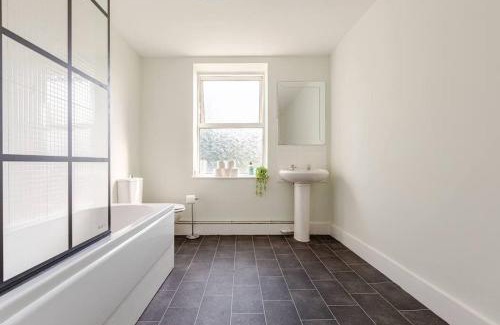 Maidstone Apartment | 2Bed by Jubilee Square Maidstone