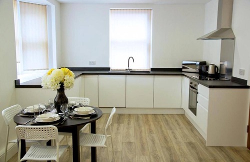Chelmsford Apartment | 2bed - Freeparking - Laundry - 30mintolondon