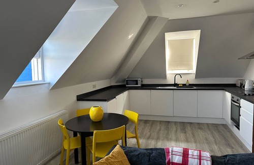 Chelmsford Apartment | 2bed - Freeparking - Laundry - 30mintolondon