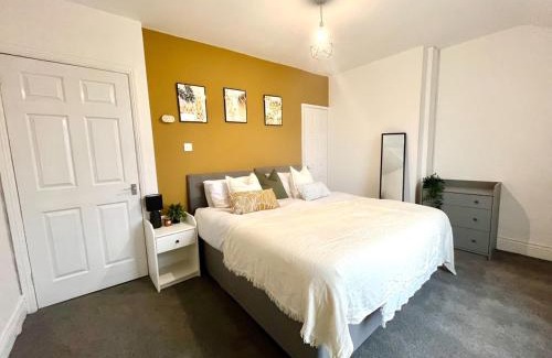 Durham Apartment | 2Bed House-10min drive to Durham