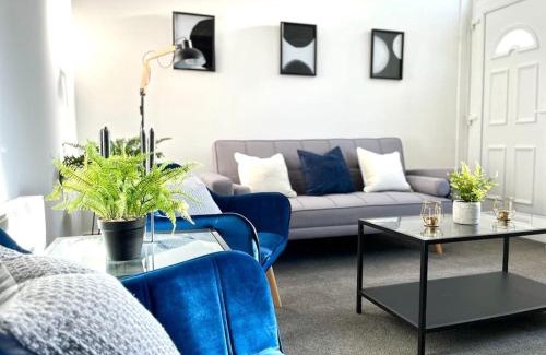 Durham Apartment | 2Bed House-10min drive to Durham