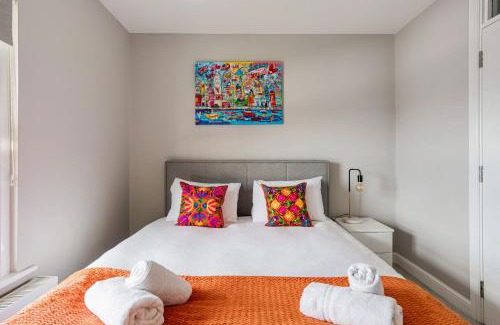 Queen's Park Apartment | 2Bed1Bath Modern Duplex Apartment next to Queens Park station