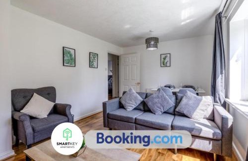 Runnymede Apartment | 2Bedroom Apt in Egham with Free Parking