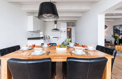 Oostelijke Eilanden en Kadijken Apartment | 2bedroom family apartment in Amsterdam Harbour