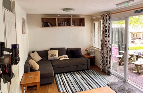 Lelant Ski Chalet | 2bedroom granite bungalow style cottage situated about 3 miles from St Ives Town