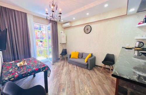 Saburtalo Apartment | 2Bedroom Home Inn at Jikia's Green Complex-Central Tbilisi