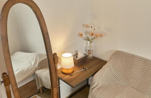 Cheongpa-dong Apartment | 2Bedroom House 10min from Seoul Stn #Free Netflix #View of Namsan #1pm Checkout