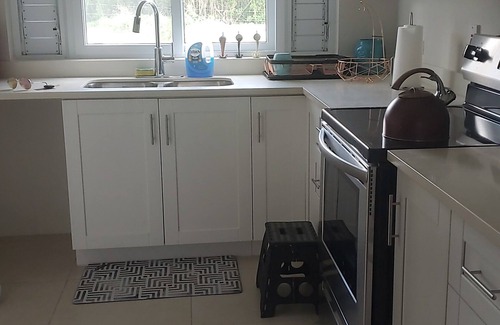 St. Ann's Bay Apartment | 2bedrooms apartment in cozy Fern Court