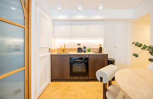 Montmartre Apartment | 2bedrooms Sacrée cœur Place du Tertre Montmartre