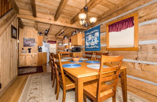 Nashville Cottage | 2BR, 1.5BA Log Cabin