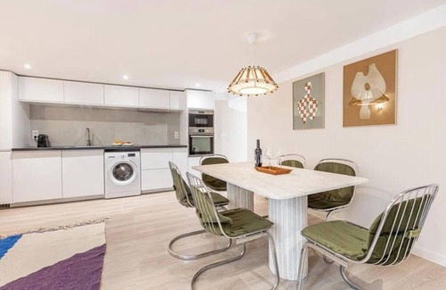 Saint-Germain-l'Auxerrois Apartment | 2br 2 bath in 1st district