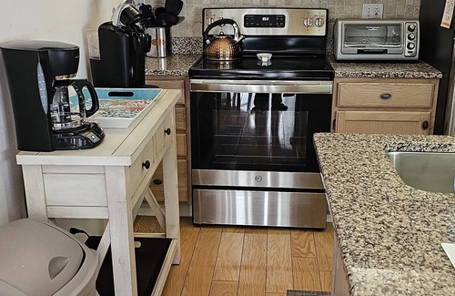 Wildwood Crest Condo | 2BR 2 Bath. Seapointe Village Wildwood Crest Diamond Beach 10 min to Cape May NJ