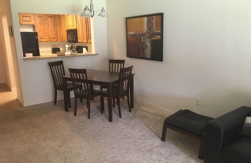 Welaka Condo | 2BR/2BA Condo on the St Johns River-Welaka Resort Living