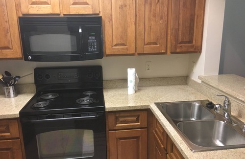 Welaka Condo | 2BR/2BA Condo on the St Johns River-Welaka Resort Living