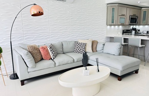 Candelero Abajo House | 2BR/2BA Villa beach front, golf w/WiFi, large balcony, steps from the sand!