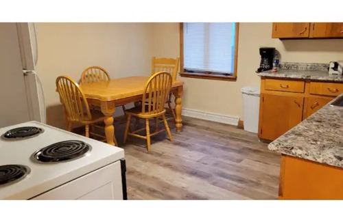 Canton Apartment | 2br 2bath apt with a game room & full bar near HOF!!