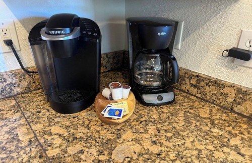 Mesquite Condo | 2BR + 2FB-End Unit with Mountain View -Ground Floor - No Stairs!