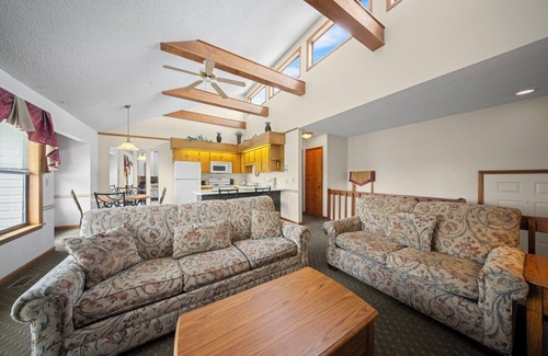 Lake Tansi House | 2BR Adventure Hub Near Lake Tansi