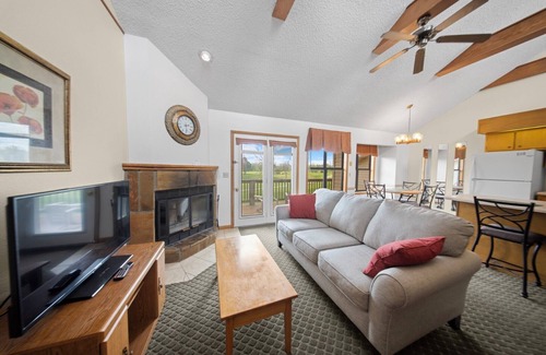 Lake Tansi House | 2BR Adventure Hub Near Lake Tansi
