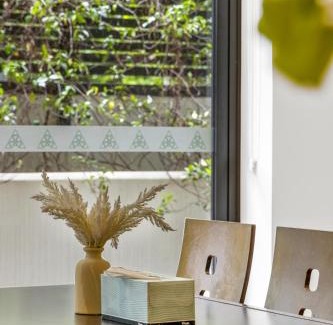 Burwood Apartment | 2BR Apartment in heart of Burwood