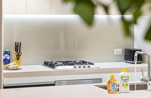Burwood Apartment | 2BR Apartment in heart of Burwood