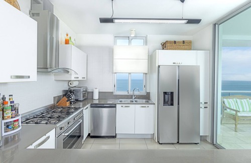 Rio Mar Apartment | 2BR Apartment with Ocean View PH Río Mar 11B