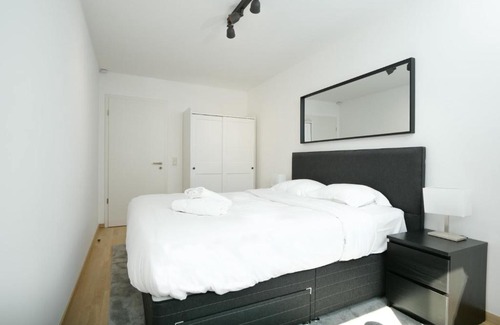 Limpertsberg Apartment | 2BR Apt 100 m2 w Terrace Garden, Free Pkg- ID-26