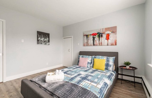 Kirkendall North Apartment | 2BR Apt close to Trails, Parks & Waterfalls!