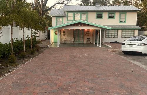 Village of the Arts Apartment | 2BR at Lecom Park Downtown Beaches & Ample Parking Space