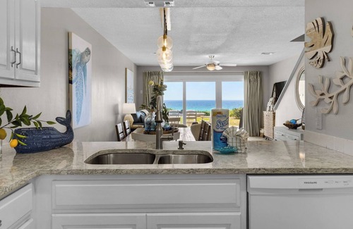 Seacrest House | 2BR Beachfront Townhome w/Beach Service + Free Attraction Tickets!