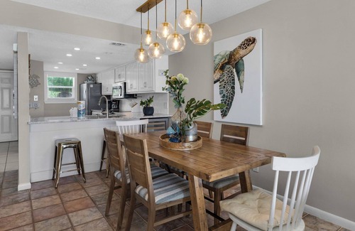 Seacrest House | 2BR Beachfront Townhome w/Beach Service + Free Attraction Tickets!