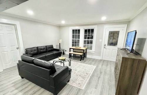 Spartanburg House | 2br Collins retreat