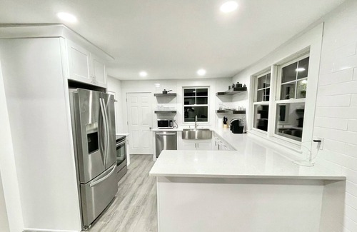 Spartanburg House | 2br Collins retreat
