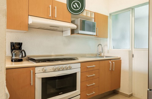 Puerto Marquez Apartment | 2BR Condo in Acapulco with Private Patio - Pool