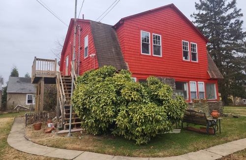 Elkins Park Apartment | 2BR Cottage House in Elkins Park