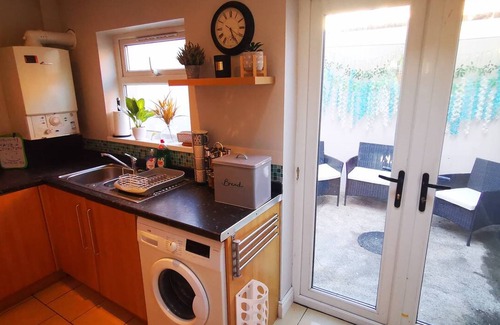 Belfast House | 2BR Cozy Duplex in Belfast