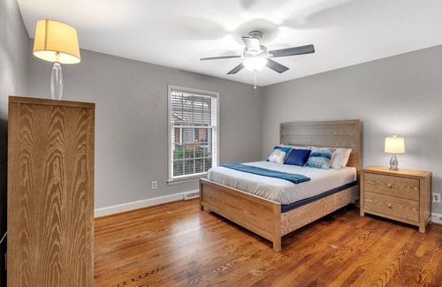 Charlotte House | 2BR Duplex Near From Uptown Charlotte