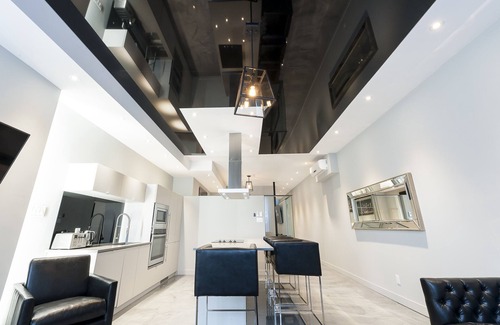Milton Park Apartment | 2BR Duplex near Plateau Mont Royal