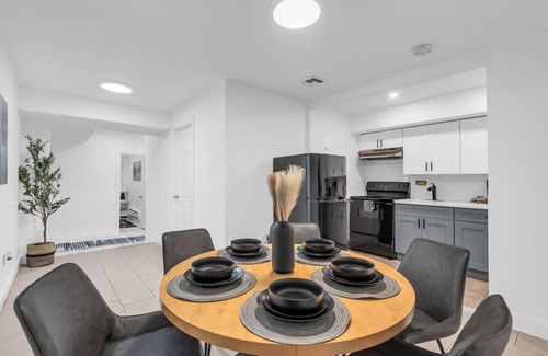 Paterson Apartment | 2BR Fall Retreat near American Dream Mall and NYC