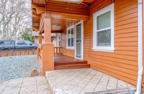 Lodi House | 2BR Family Getaway with Yard Kitchen and Parking