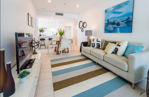 Newstead Apartment | 2BR Food Drink Hub Pool Balcony Gym Rooftop