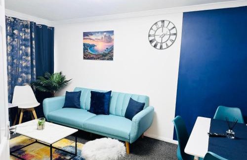 Aldborough House | 2BR*Free Parking*Off A12*Family*Contractors