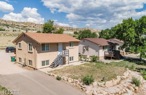 Colorado Springs Cottage | 2BR Garden-level Great Outdoors Dog Friendly