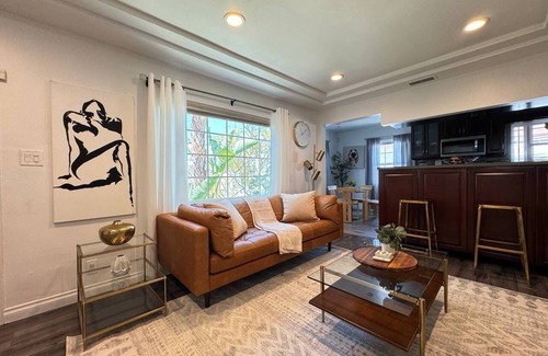 View Park-Windsor Hills House | 2BR Gem Near LAX, SoFi, and Forum - MK1