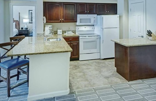 Old Town West Condo | 2br Lockoff Condo Visit U.S. Capitol