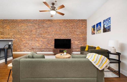 Johnson City House | 2BR loft condo in downtown Johnson City